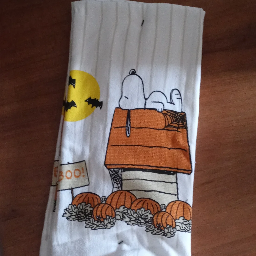 Snoopy Halloween kitchen towels